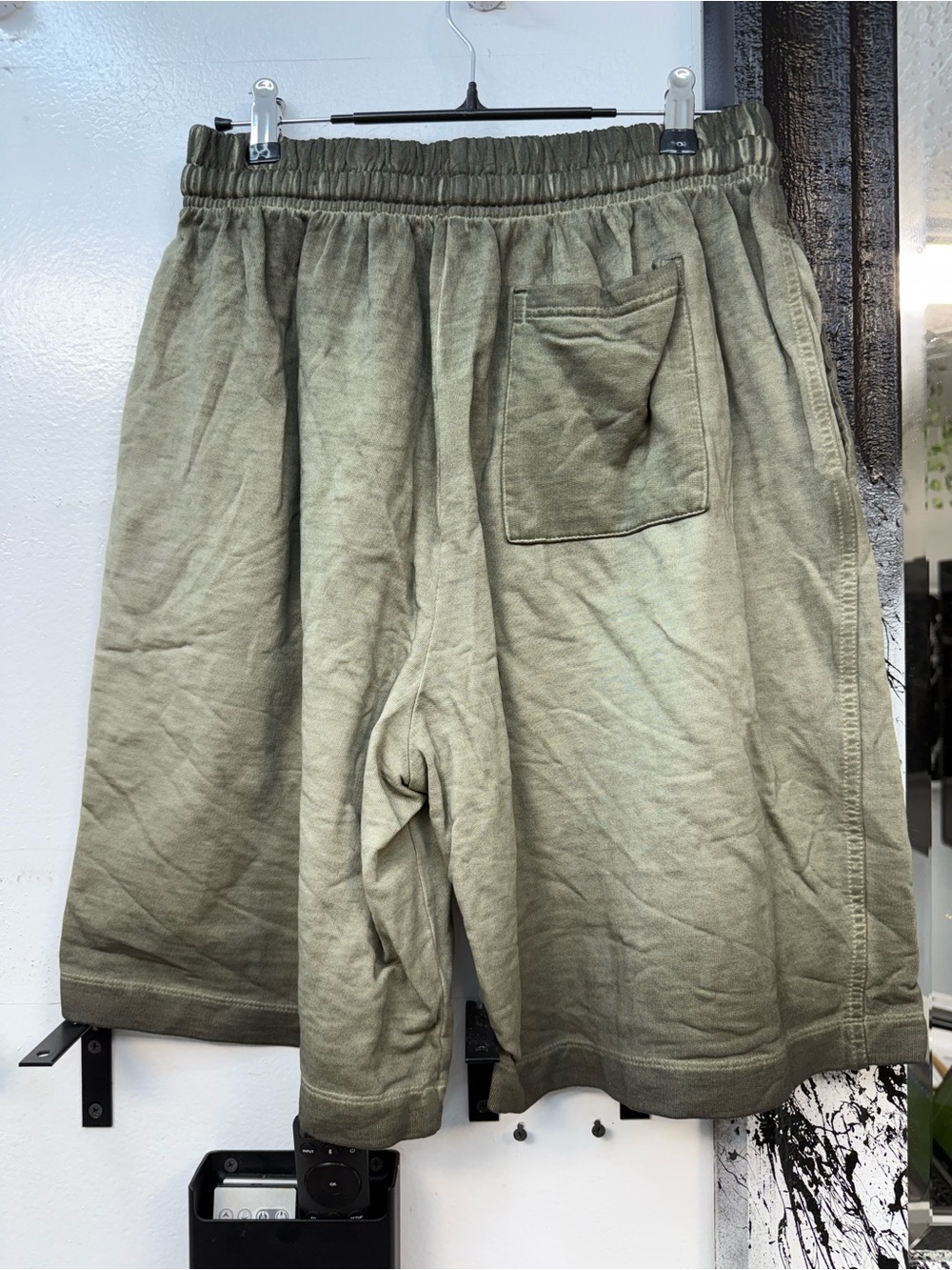 Men's Olive Green faded distressed Casual Shorts - Picture 3 of 3